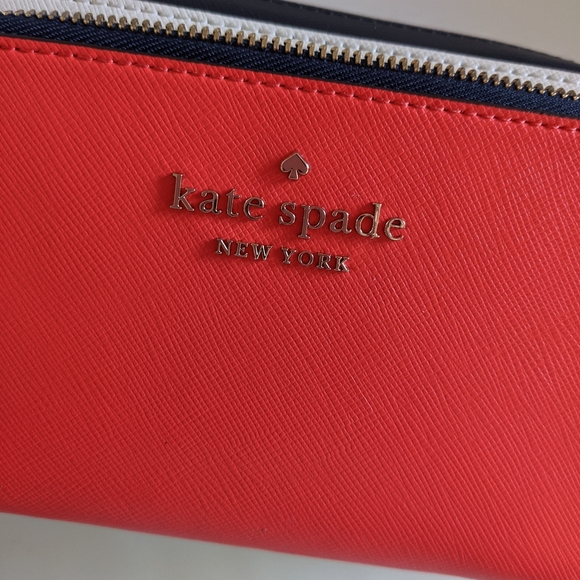Kate spade crossbody - Picture 2 of 5